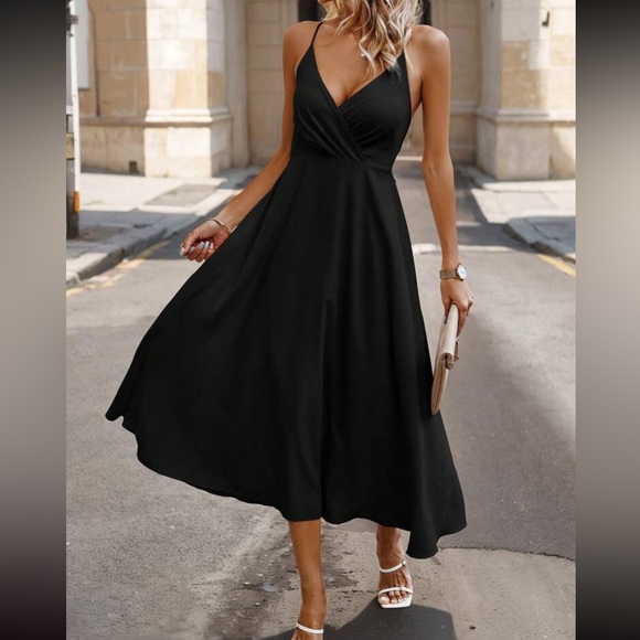 Luxe burgundy crisscross tie back dress - Picture 15 of 16